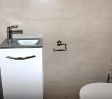 Belle Villa Neuve Charlene 3 Chambres Villa *